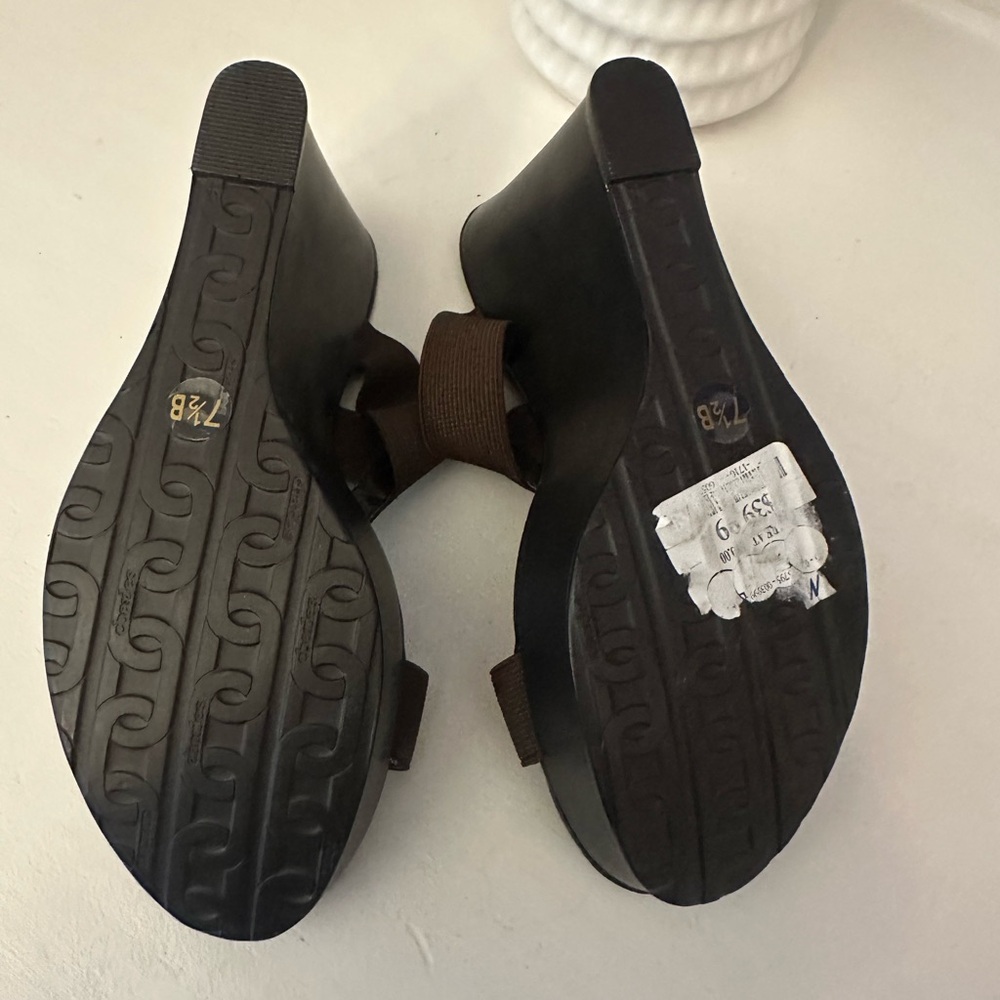 Charles by Charles David Chocolate Brown Wedge Sandals Size 7.5 - Never Worn - Picture 6 of 6